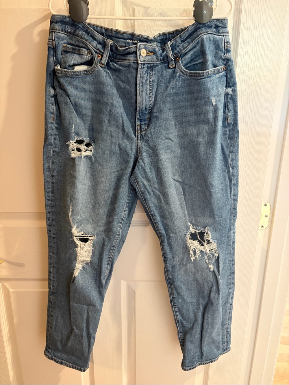 Women’s Old Navy High-Waisted Ripped Straight Jeans